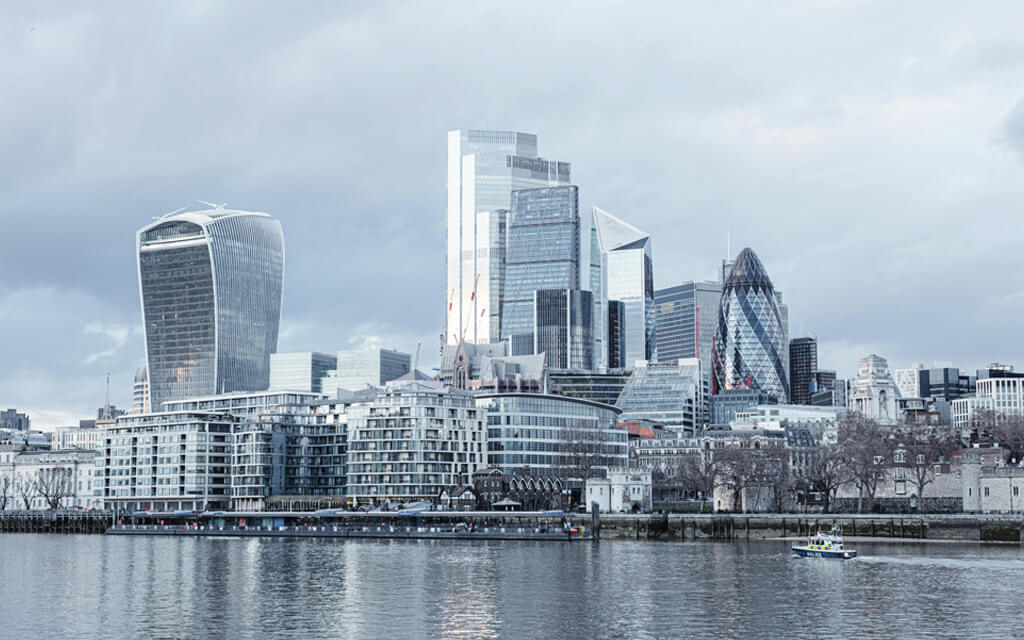 Perspectiva da cidade de Londres para exemplificar a urbanização próximo ao leito do rio e como isso afeta a anatomia do rio